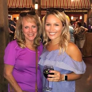 Meet your Posher, Christina